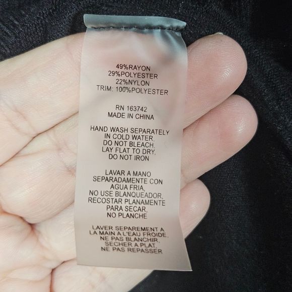 Sioni Women's Mixed Media Boat Neck Sheer Pullover Black Sweater Size Medium - Picture 9 of 10